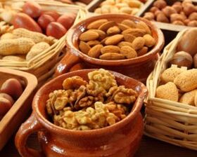 Nuts are prohibited in case of gastritis